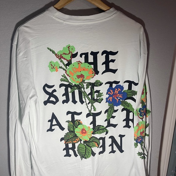 Bershka L embossed longsleeve tee - Picture 2 of 4